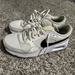 Nike Tennis Shoes